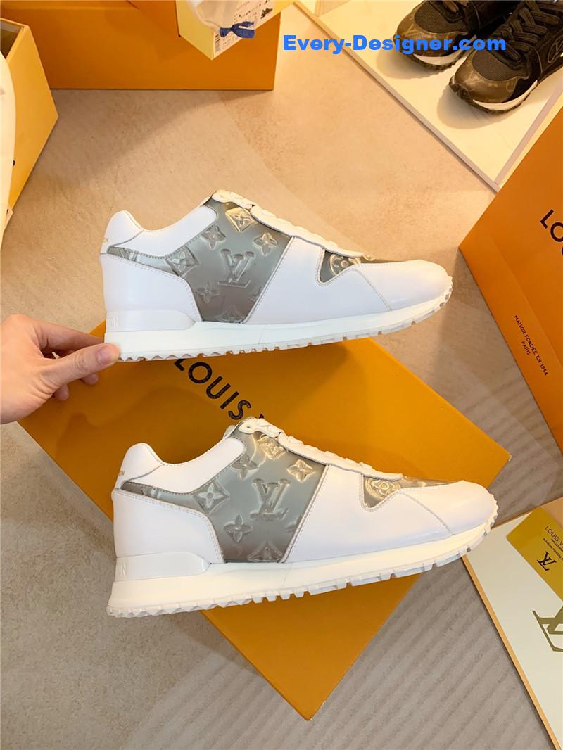 l0vis Vvtt0n lv run away sneakers