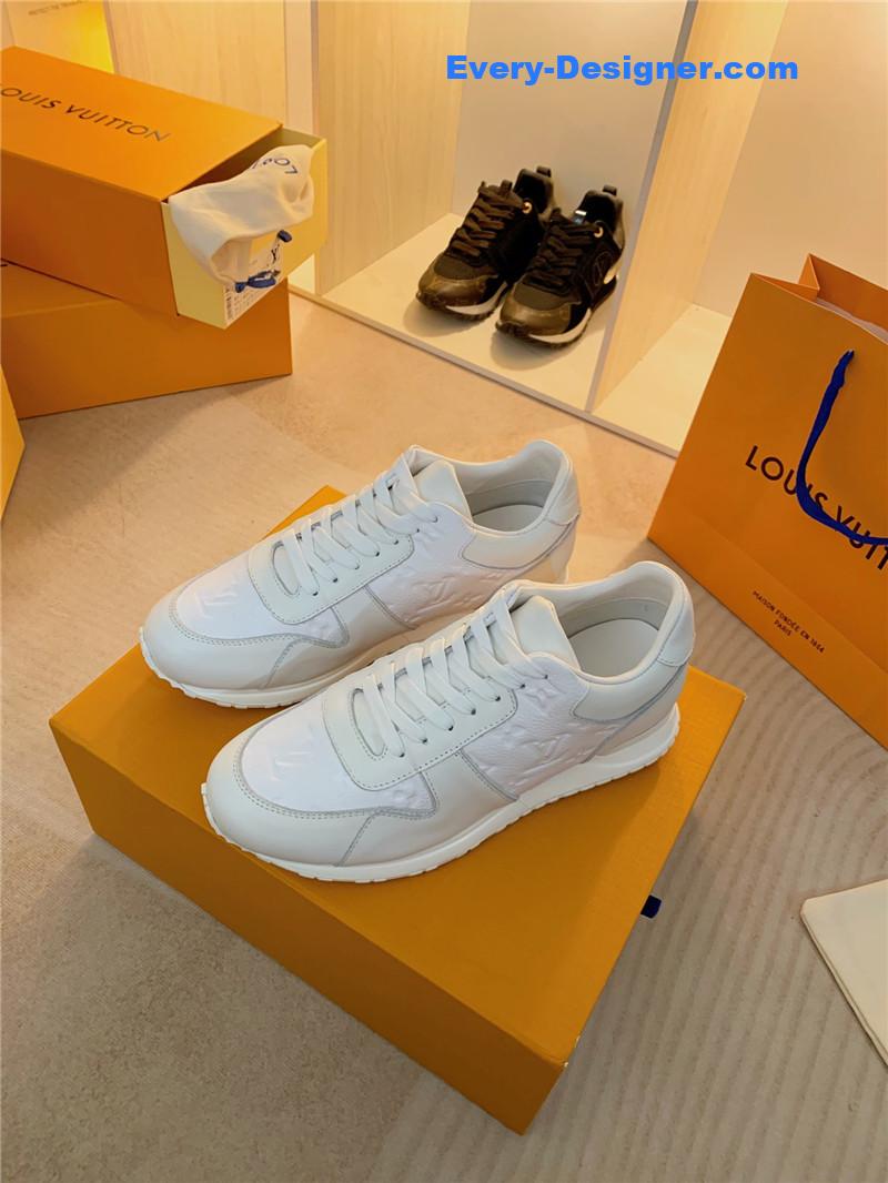 l0vis Vvtt0n lv run away sneakers