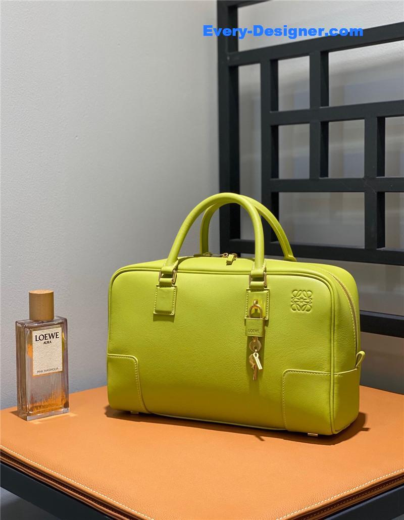 L0ew* amazona 28 bag