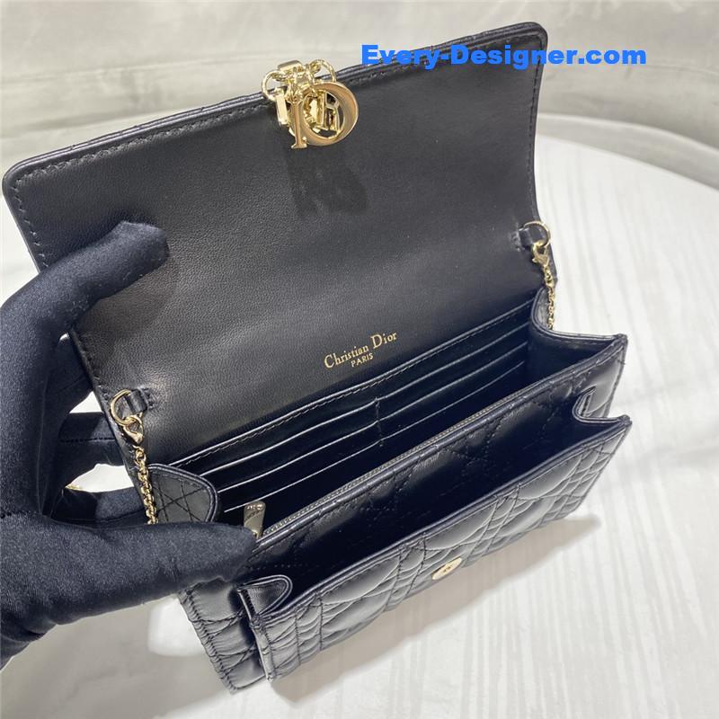 lady D10r clutch
