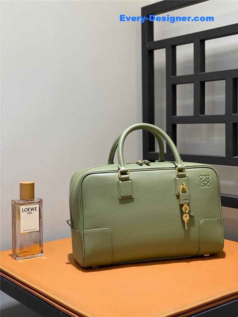L0ew* amazona 28 bag