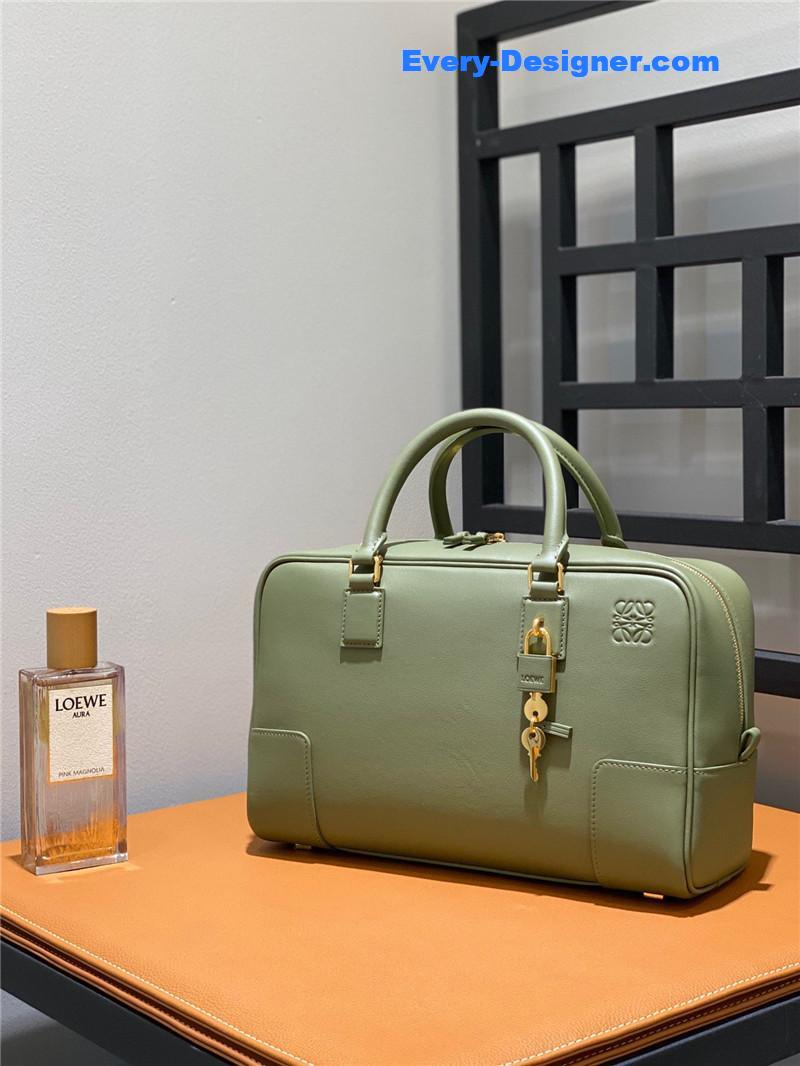 L0ew* amazona 28 bag