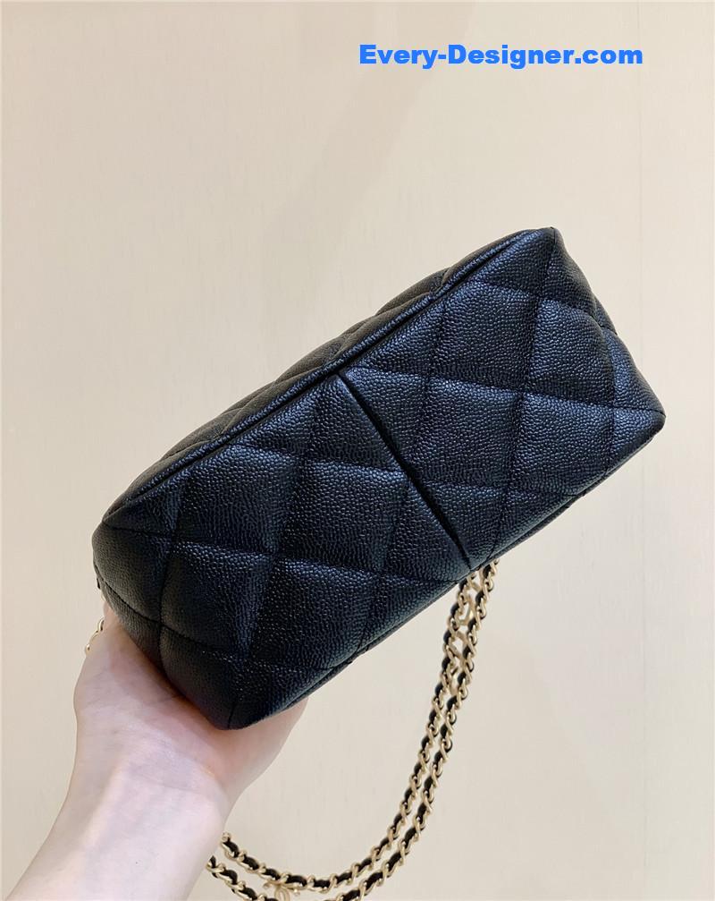 Ch**el hobo bag with chain