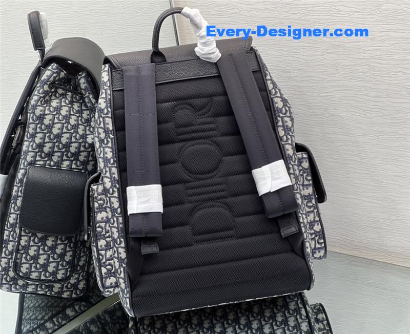 D10r saddle backpack