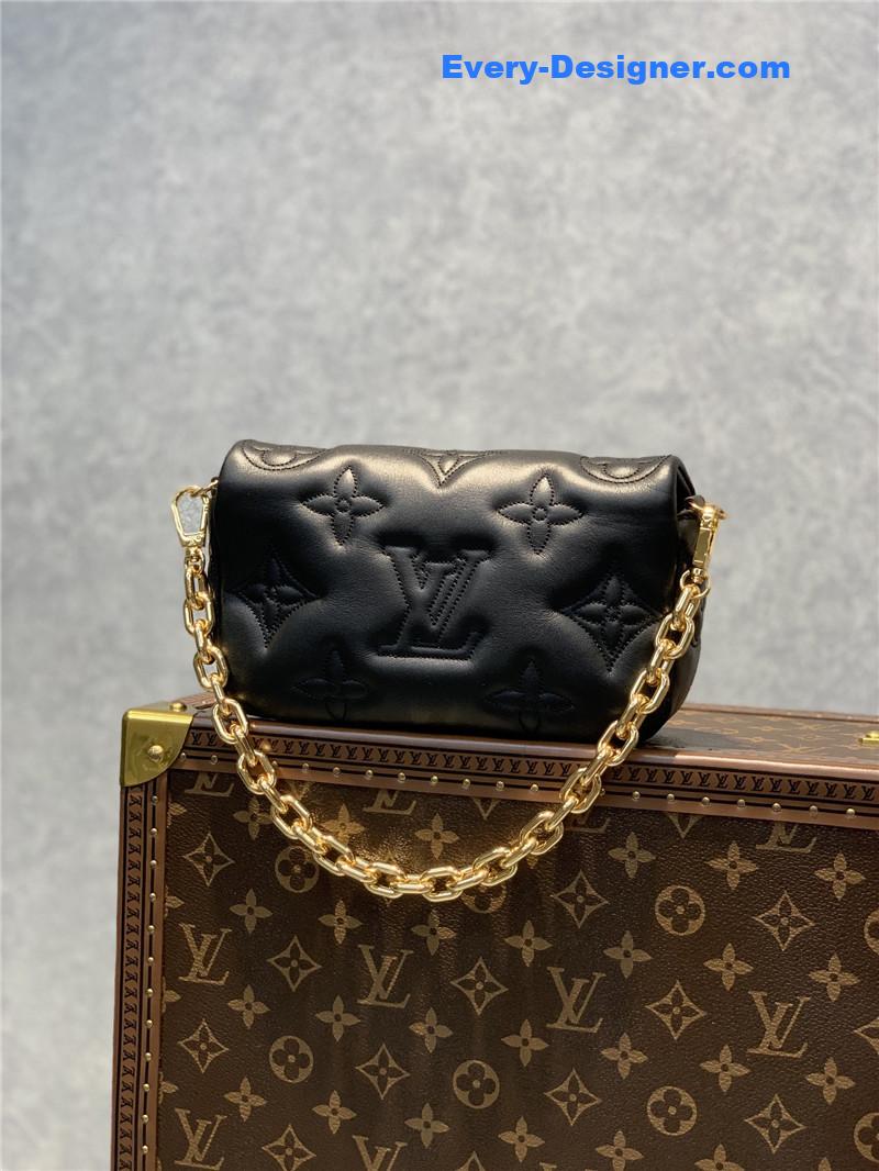 l0vis Vvtt0n lv bubblegram wallet on strap bag