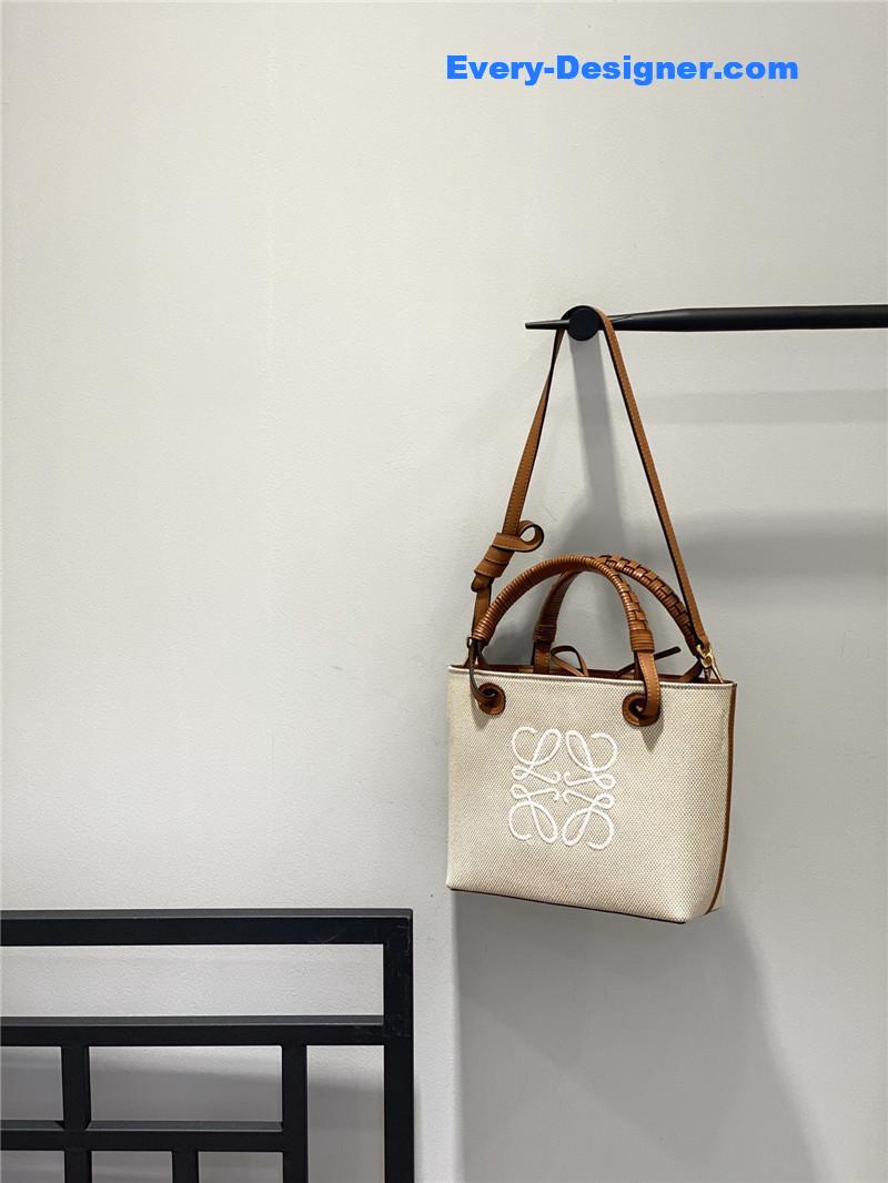 L0ew* anagram tote bag
