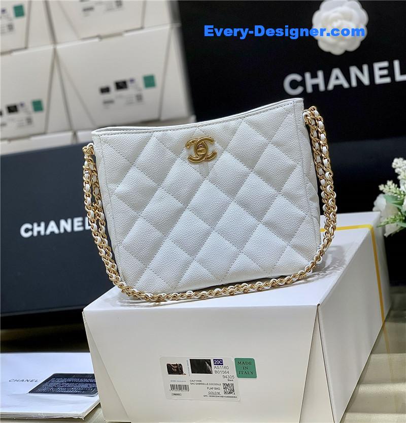 Ch**el hobo bag with chain