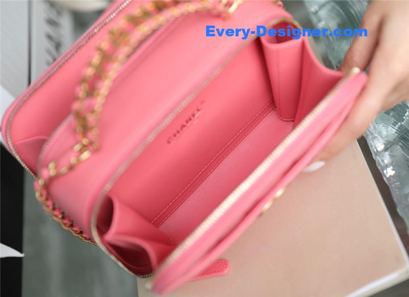 Ch**el vanity case handle camera bag