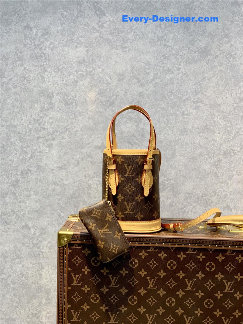 l0vis Vvtt0n lv nano bucket monogram bag