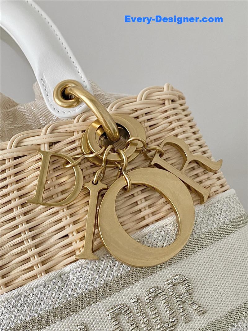 lady D10r woven bag