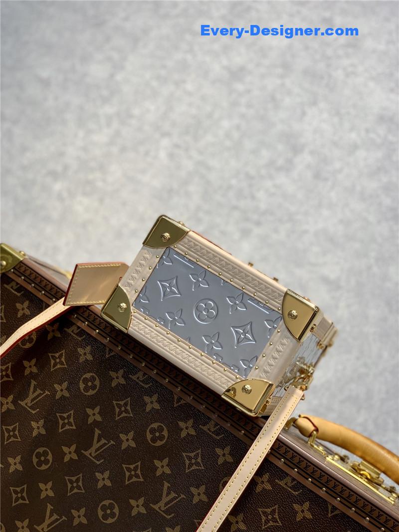 l0vis Vvtt0n lv camera box bag