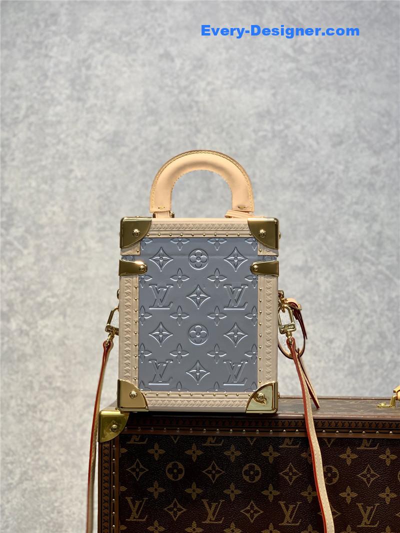 l0vis Vvtt0n lv camera box bag