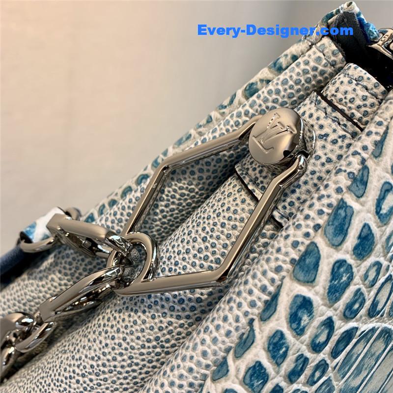 l0vis Vvtt0n lv crocodile coussin small bag