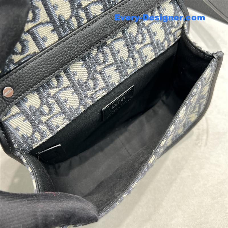 D10r gallop messenger bag