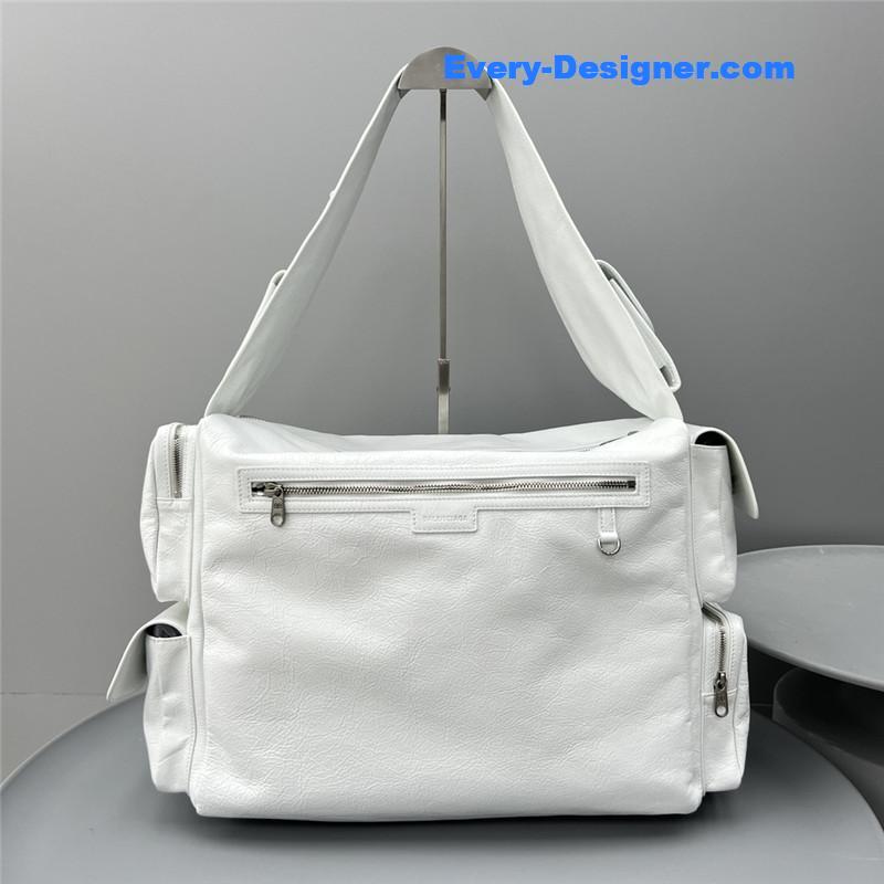 ba1en*iaga S*per busy bag