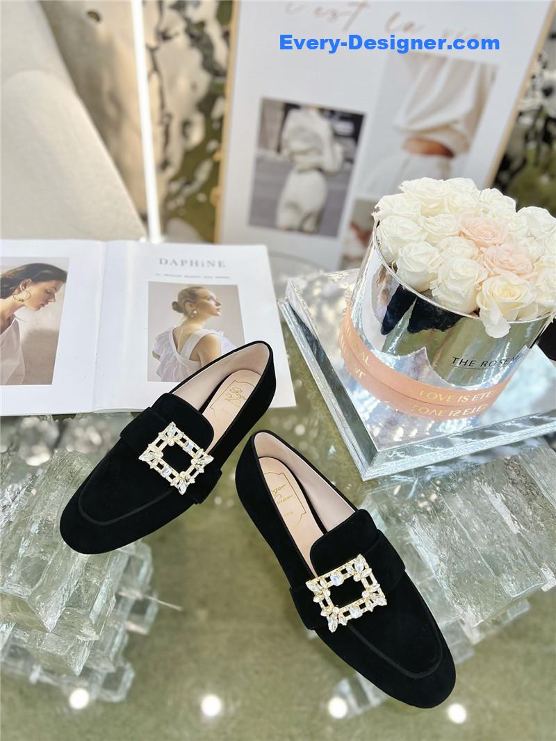 roger u1u1er d1am0nd buckle loafers