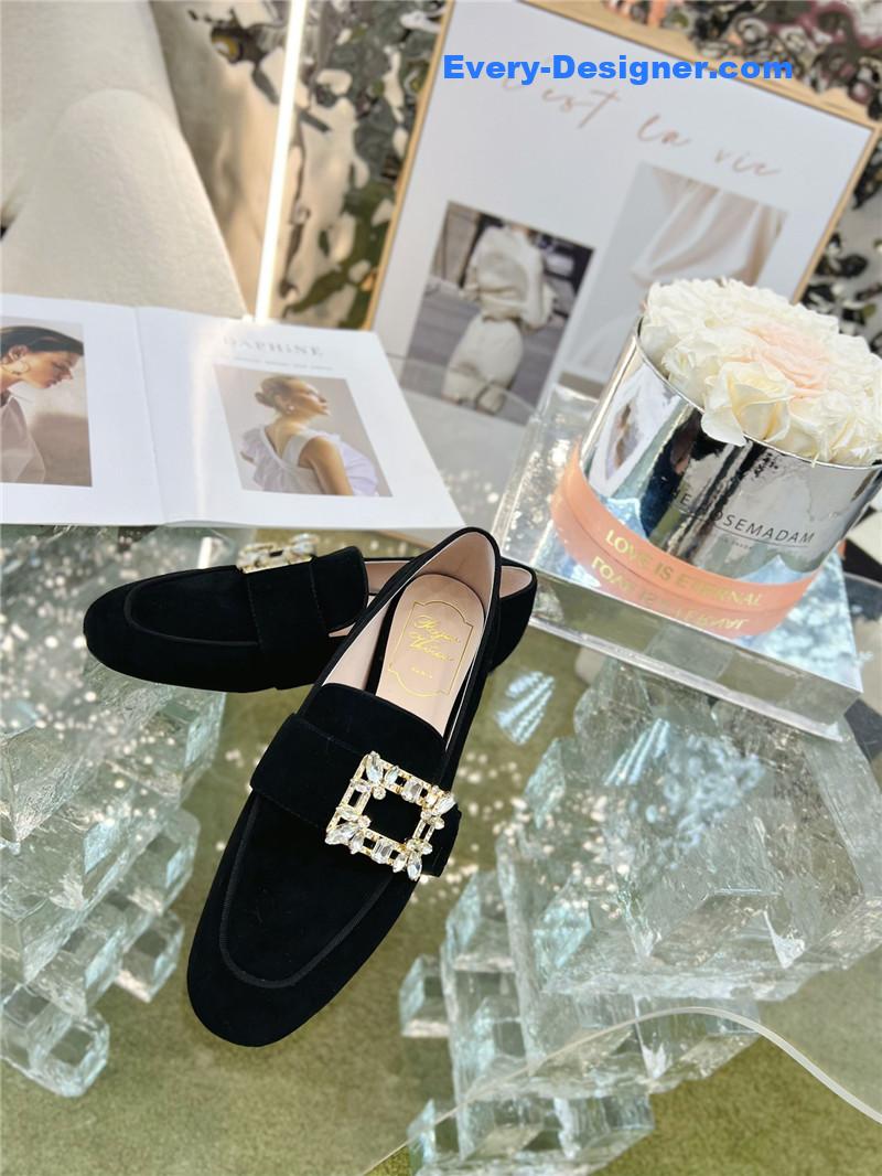 roger u1u1er d1am0nd buckle loafers