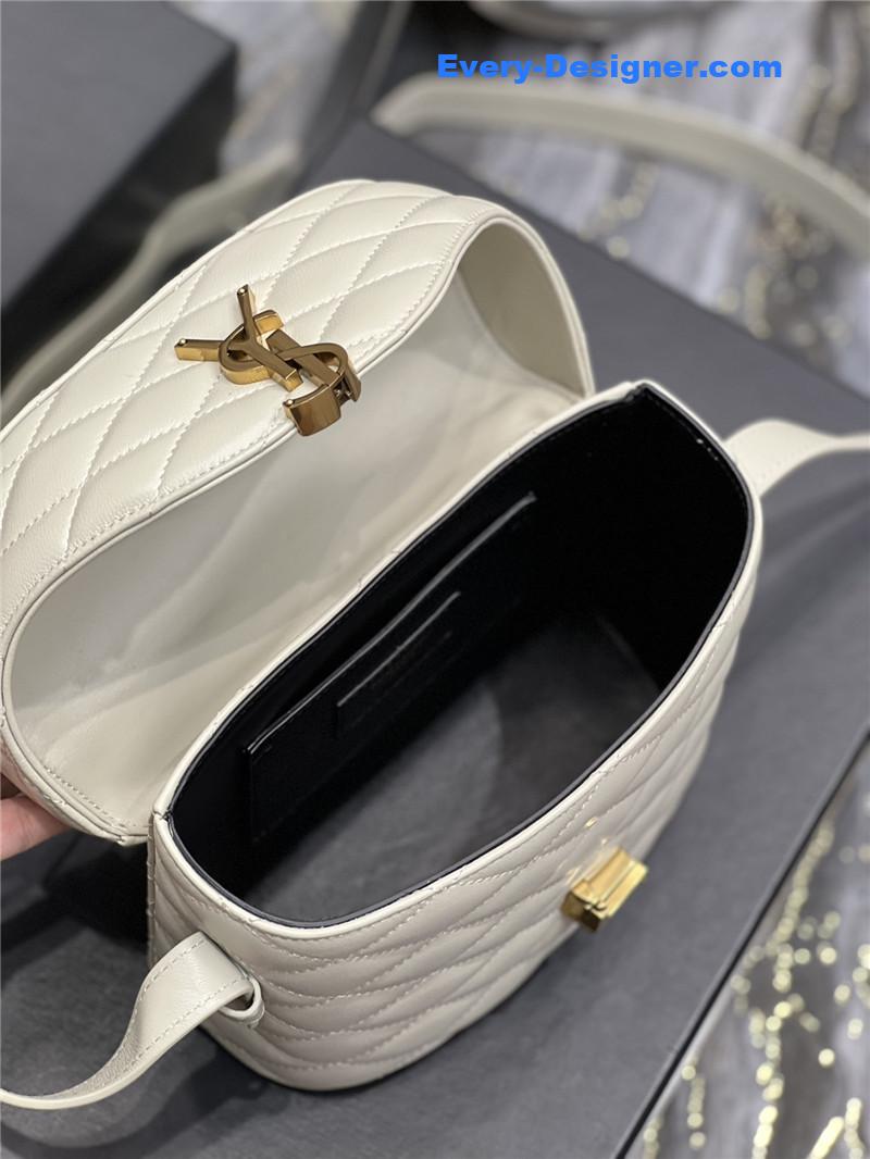 Y51 june box bag