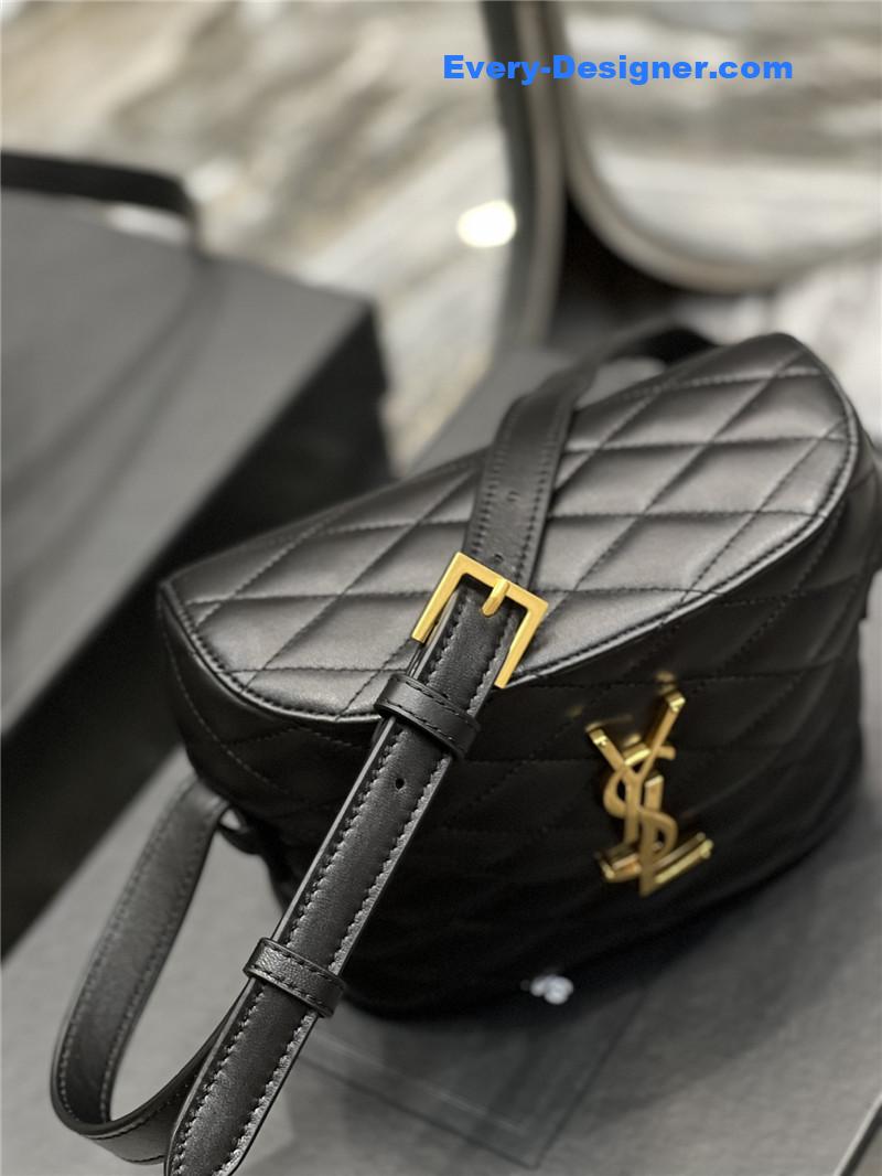 Y51 june box bag