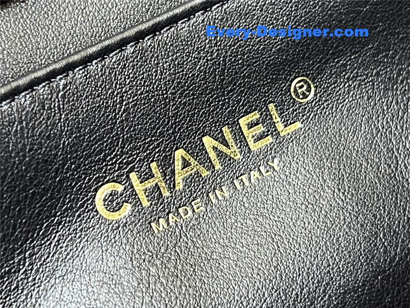 Ch**el leather cf shoulder bag