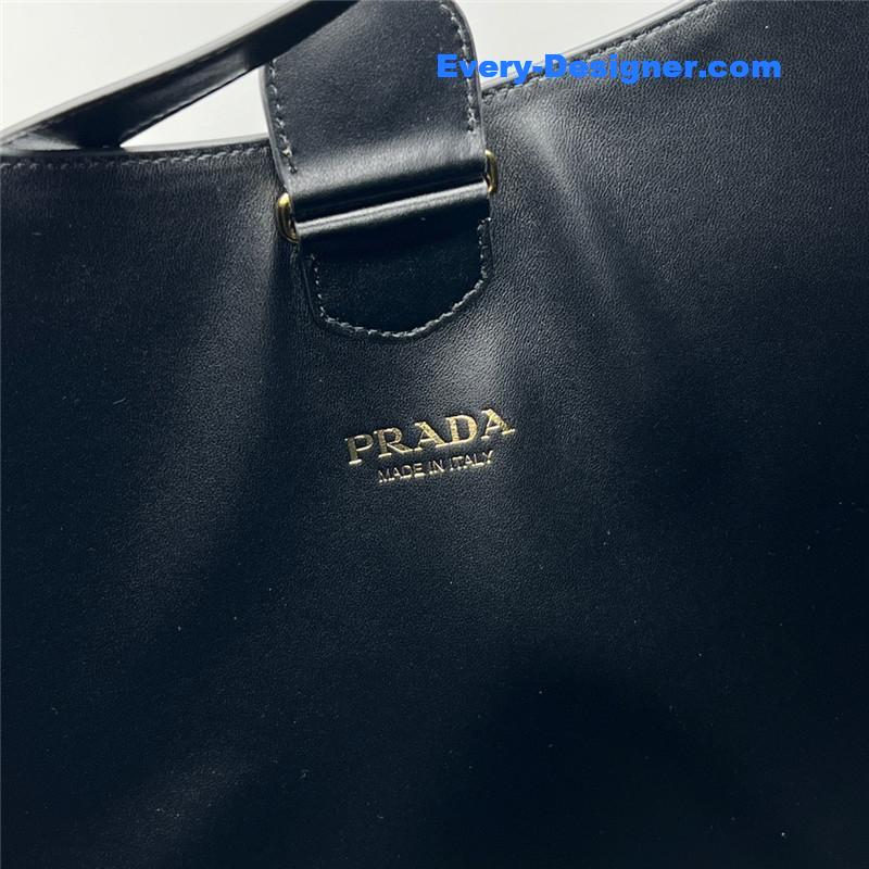 Pra*a cleo hobo bag