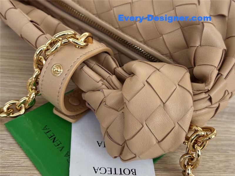 b0tt*ga Ven*ta jodie with chain bag