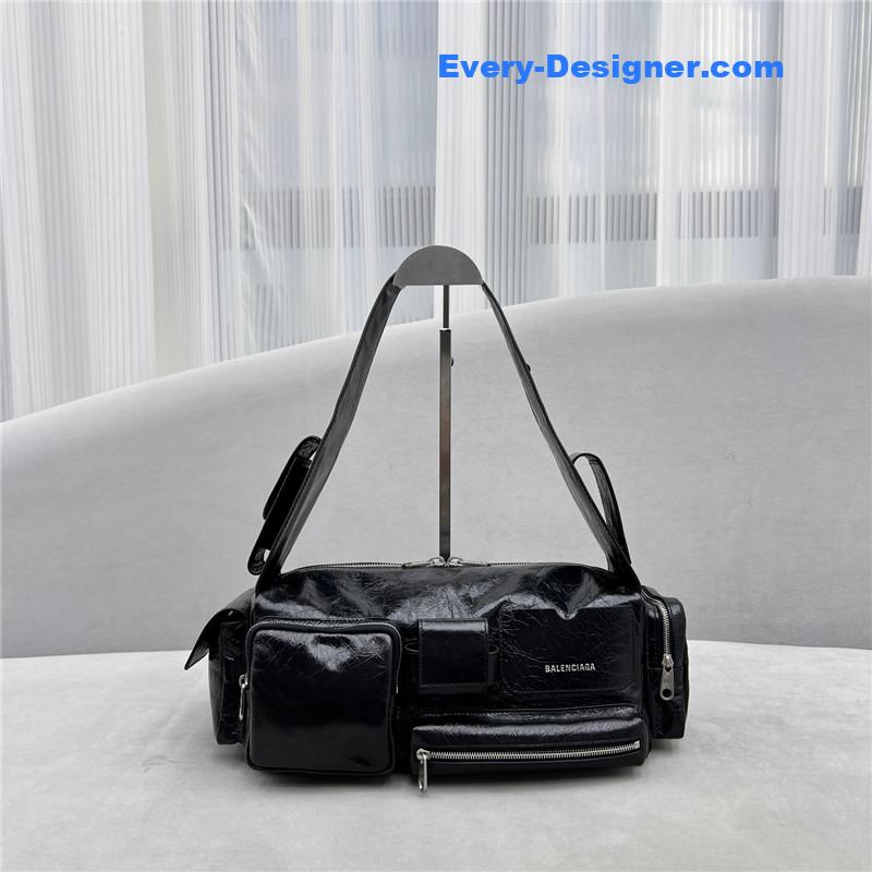 ba1en*iaga S*per busy bag small