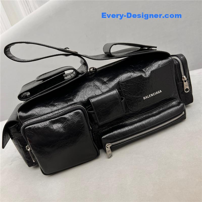 ba1en*iaga S*per busy bag small