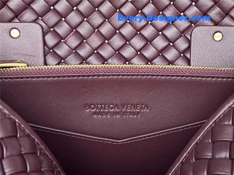 b0tt*ga Ven*ta patti bag