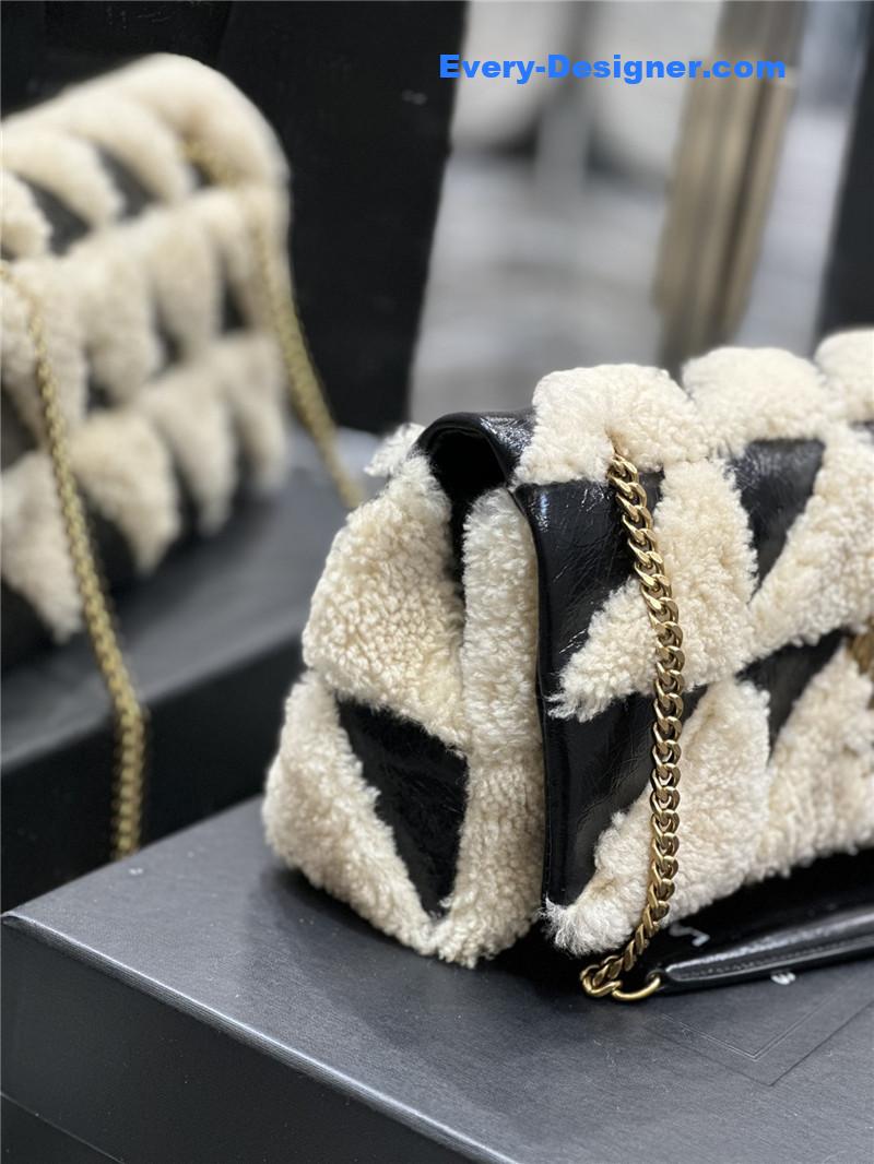 Y51 jamie lambswool bag