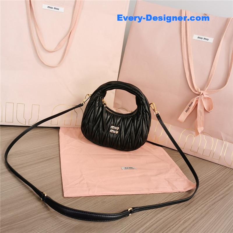 M1um1u new mini miuwander handbag