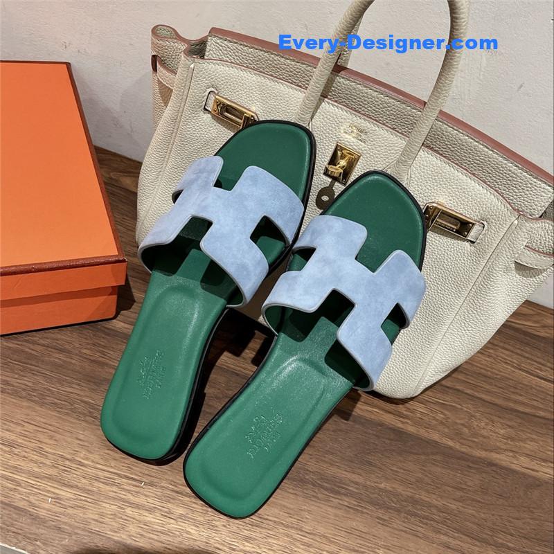 H**me5 h buckle slippers