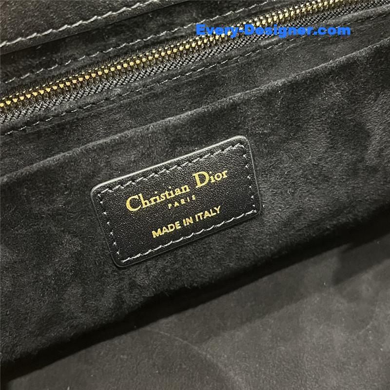 D10r lady sheepskin handbag
