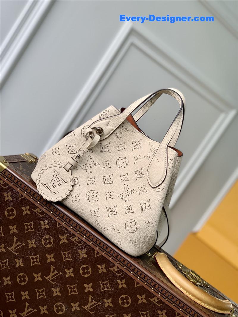 l0vis Vvtt0n lv blossom small mahina bag
