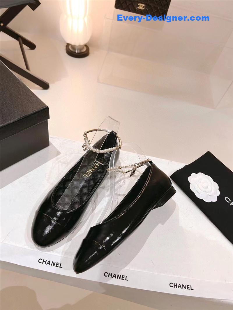 CC 23C pearl Mary Jane shoes