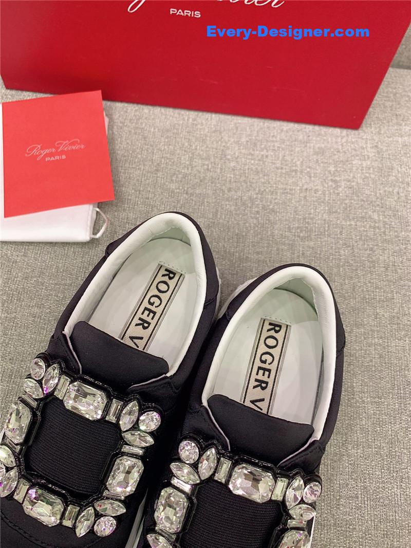 roger u1u1er new d1am0nd buckle casual shoes