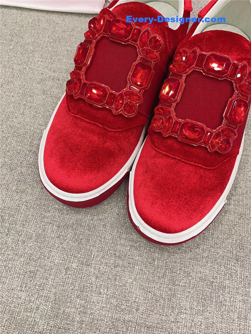 roger u1u1er new d1am0nd buckle casual shoes