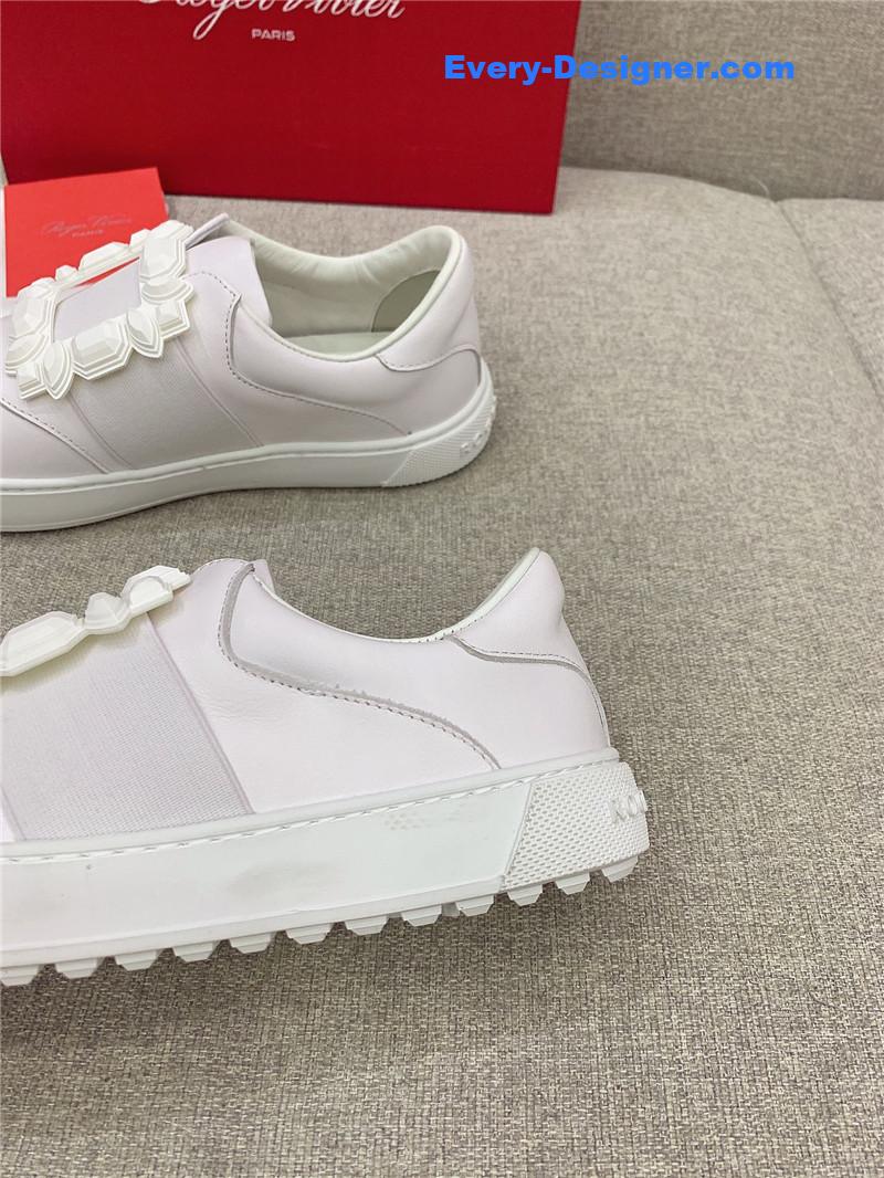 roger u1u1er new d1am0nd buckle casual shoes
