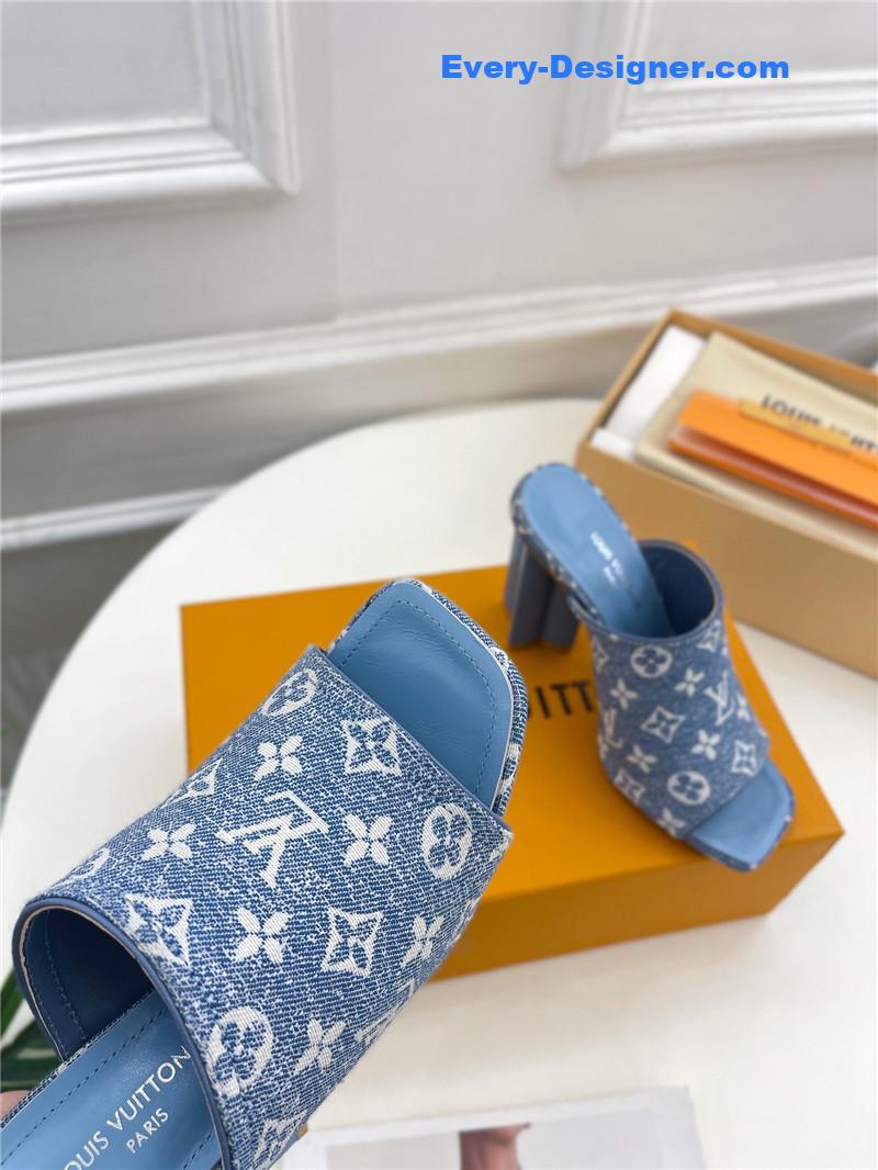 l0vis Vvtt0n lv plum blossoms and slippers