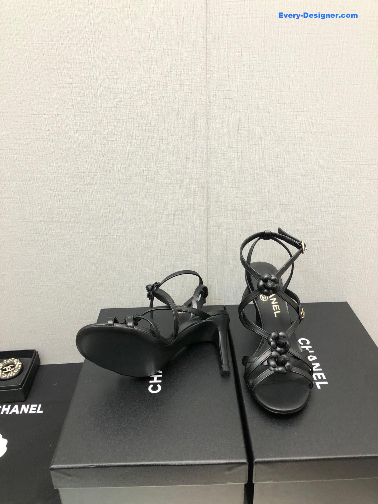 CC classic chain accessories flower sandals