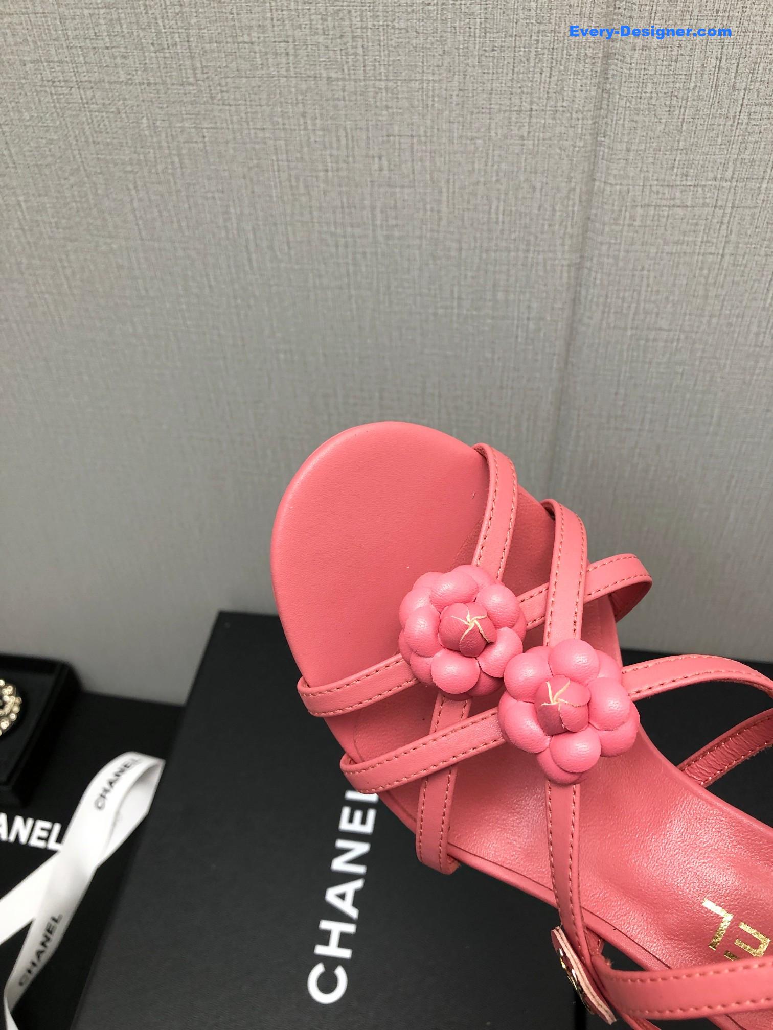 CC classic chain accessories flower sandals