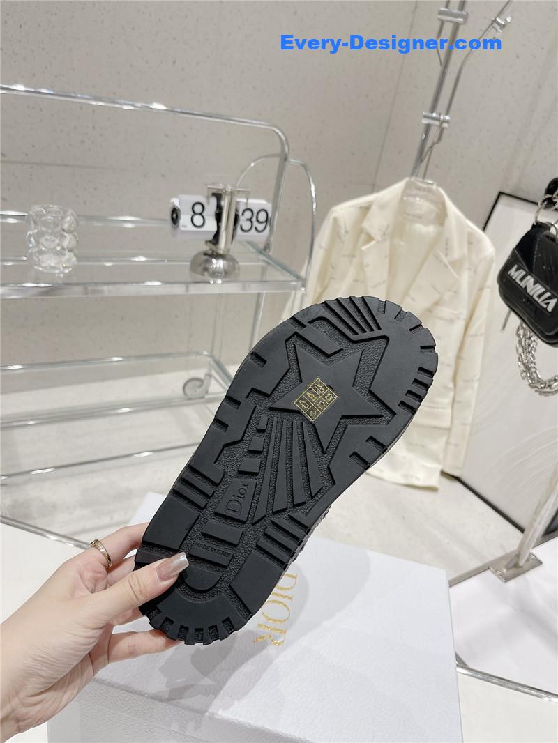 D10r new color velcro sandals and slippers