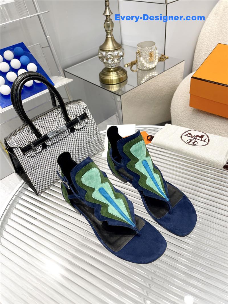 H**me5 color block sandals