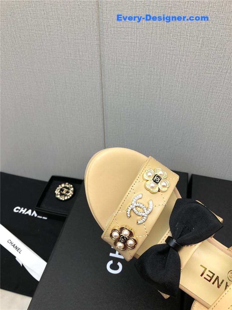 CC top sandals