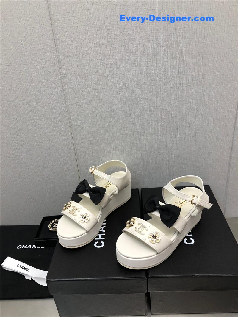 CC top sandals