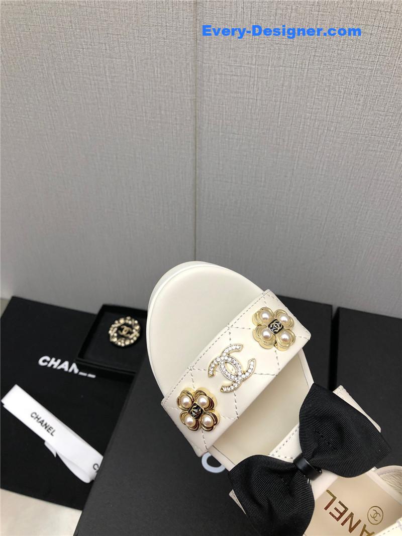 CC top sandals