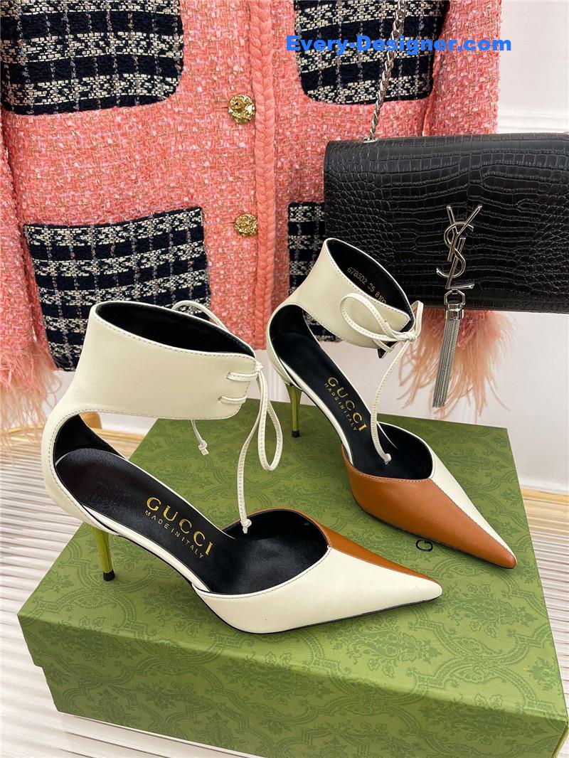 Gvc*1 metal heel pointed sandals
