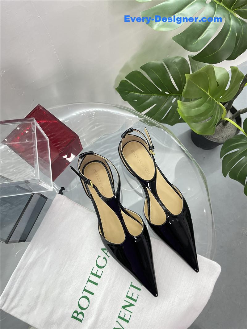 b0tt*ga Ven*ta new pointed shoes