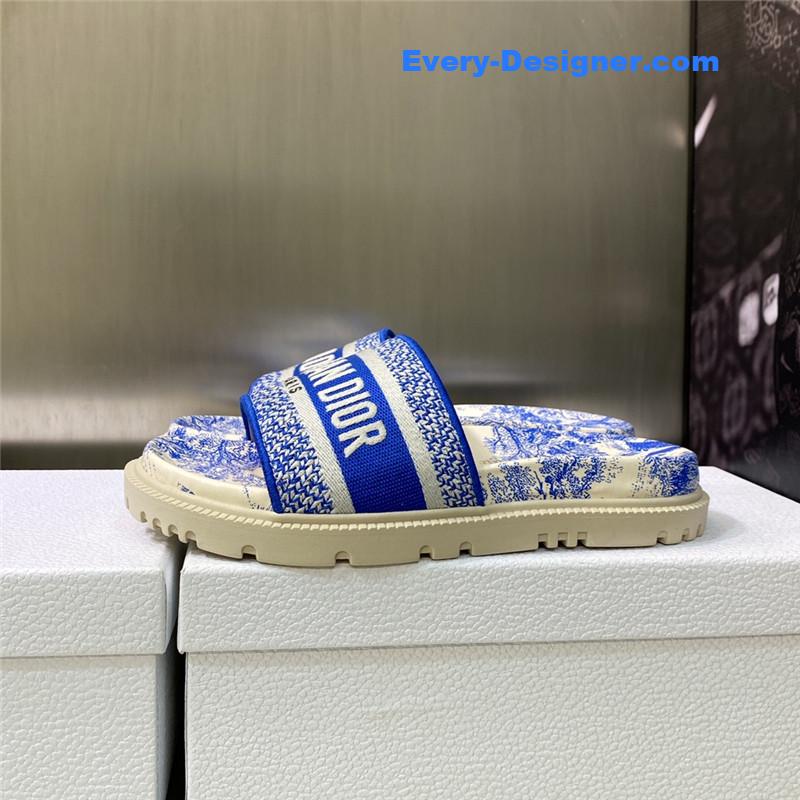 CC classic ballet shoes