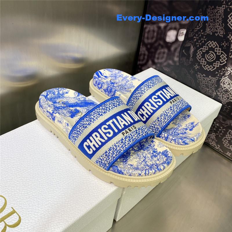 CC classic ballet shoes